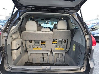 2011 Toyota Sienna 5dr 8-Pass Van V6 XLE FWD (Natl)