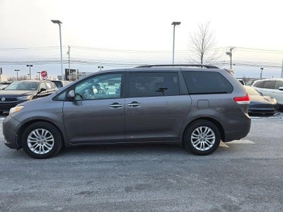 2011 Toyota Sienna 5dr 8-Pass Van V6 XLE FWD (Natl)
