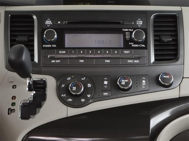 2011 Toyota Sienna 5dr 8-Pass Van V6 XLE FWD (Natl)