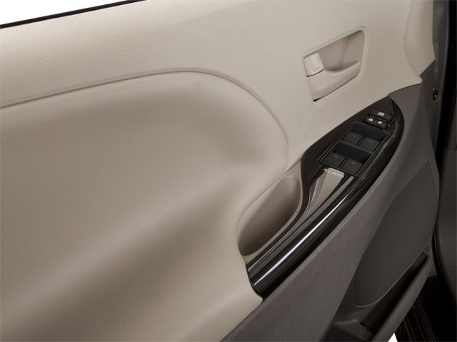 2011 Toyota Sienna 5dr 8-Pass Van V6 XLE FWD (Natl)