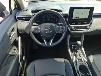 2025 Toyota Corolla Cross XLE 4WD (Natl)