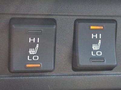 2025 Toyota Corolla Cross XLE 4WD (Natl)