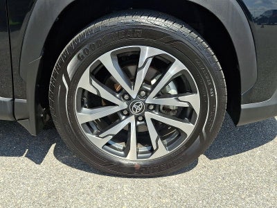 2025 Toyota Corolla Cross XLE 4WD (Natl)