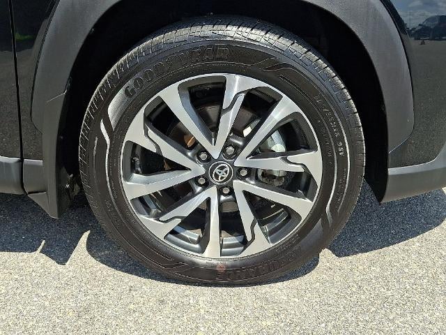 2025 Toyota Corolla Cross XLE 4WD (Natl)