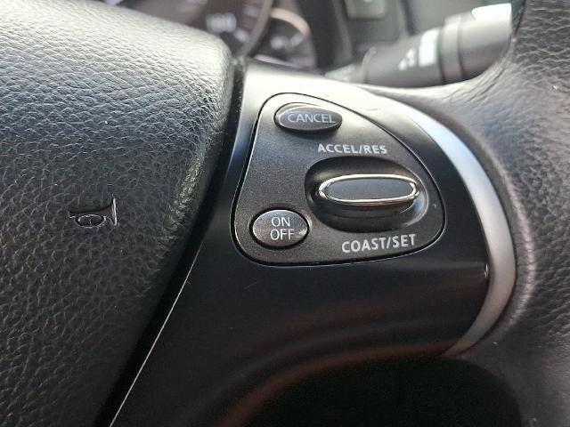 2015 INFINITI Q70 3.7 AWD