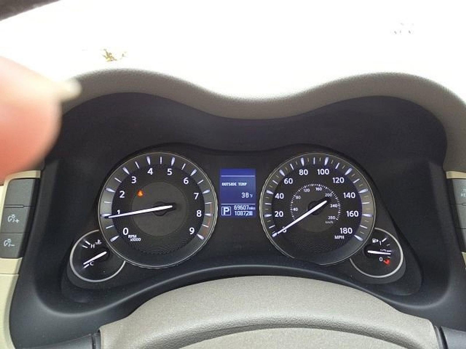 2017 INFINITI Q70L 3.7 AWD