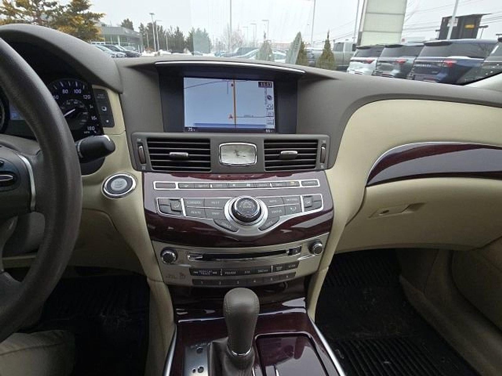 2017 INFINITI Q70L 3.7 AWD