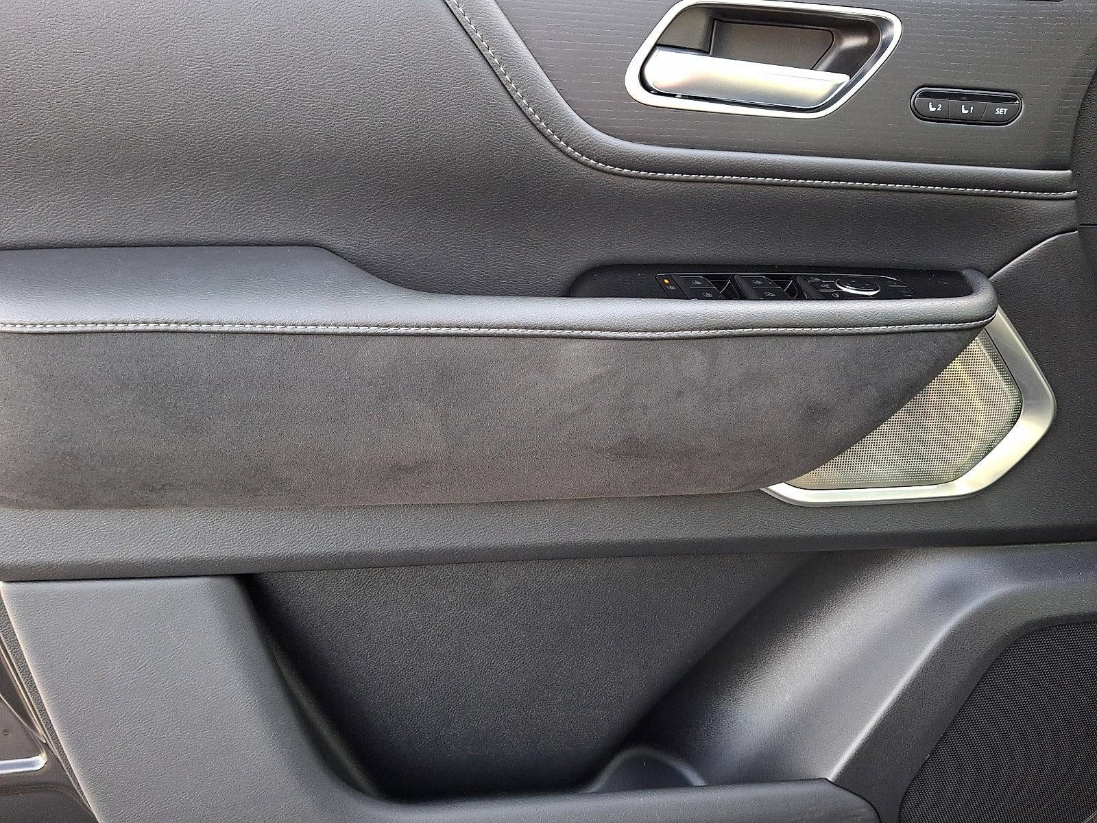 2025 INFINITI QX80 SENSORY AWD