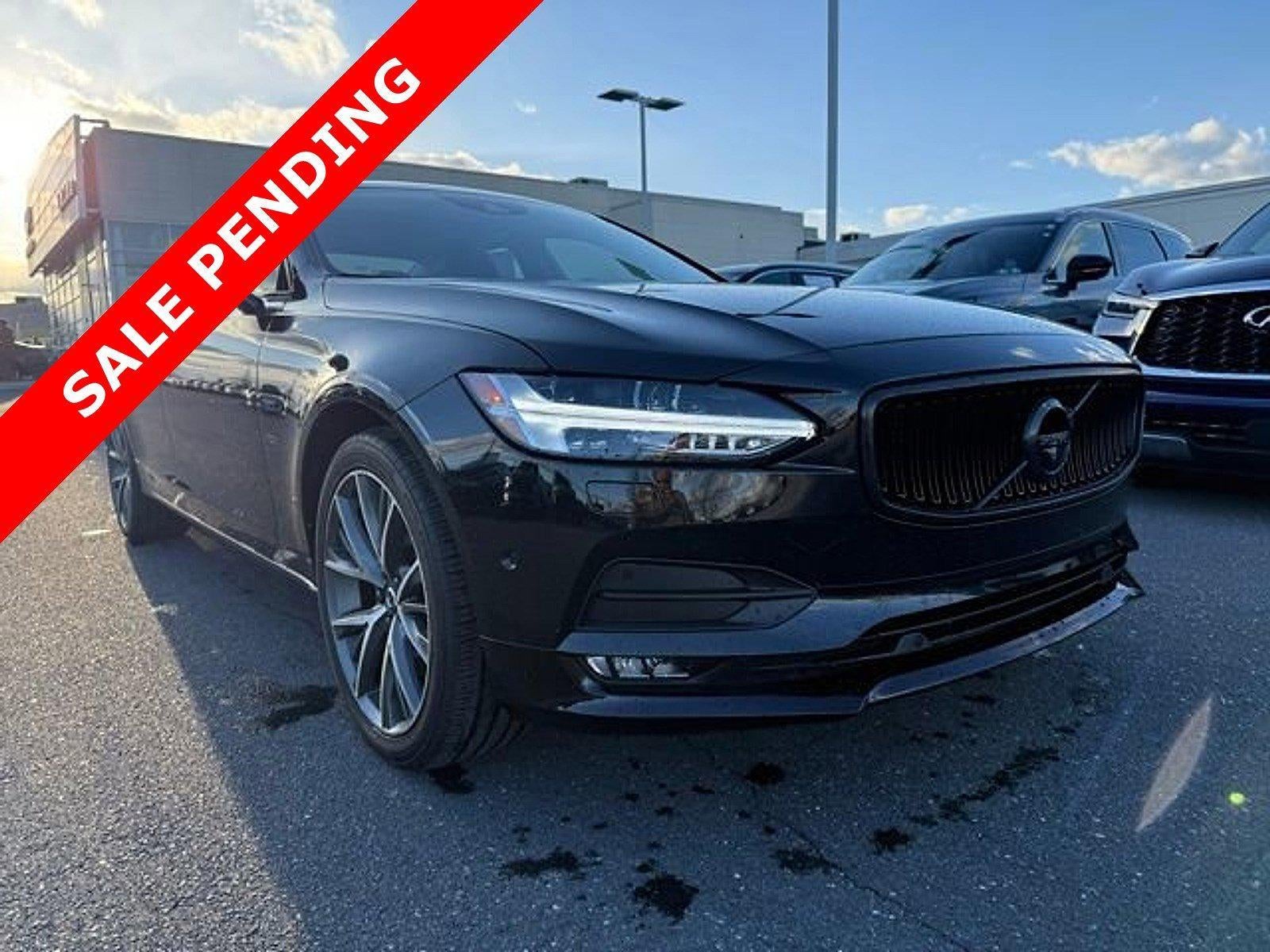 2017 Volvo S90 T6 AWD Momentum