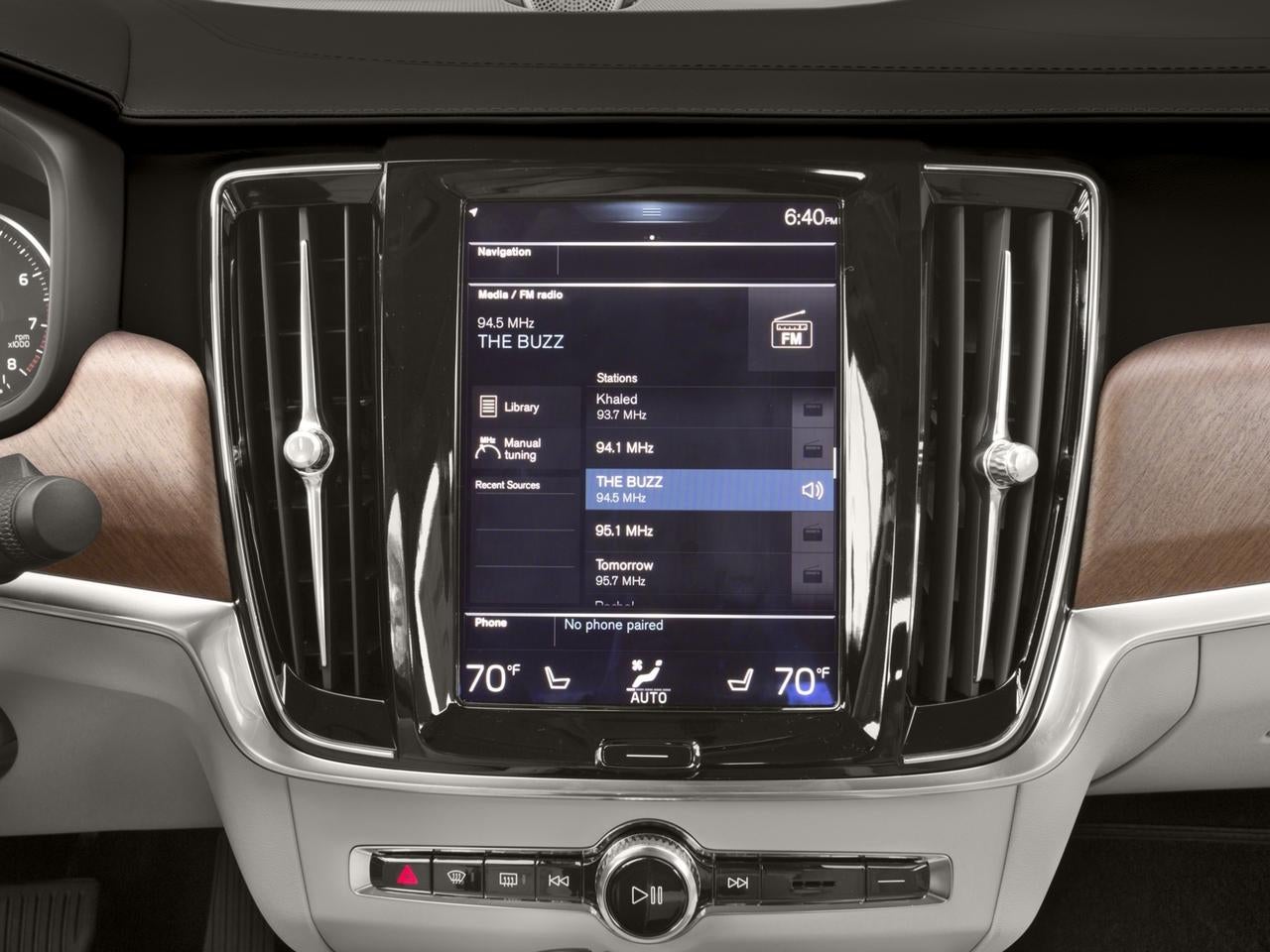 2017 Volvo S90 T6 AWD Momentum