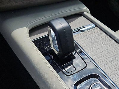2024 Volvo XC90 B6 AWD Plus Bright Theme 7P
