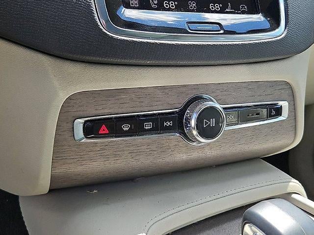 2024 Volvo XC90 B6 AWD Plus Bright Theme 7P