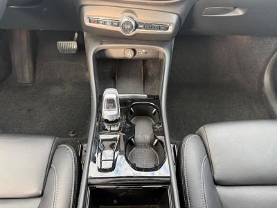 2023 Volvo XC40 B5 AWD Plus Dark Theme