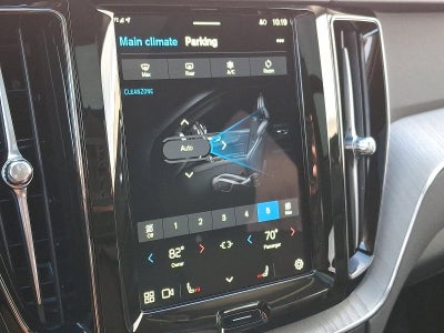 2025 Volvo XC60 B5 AWD Plus