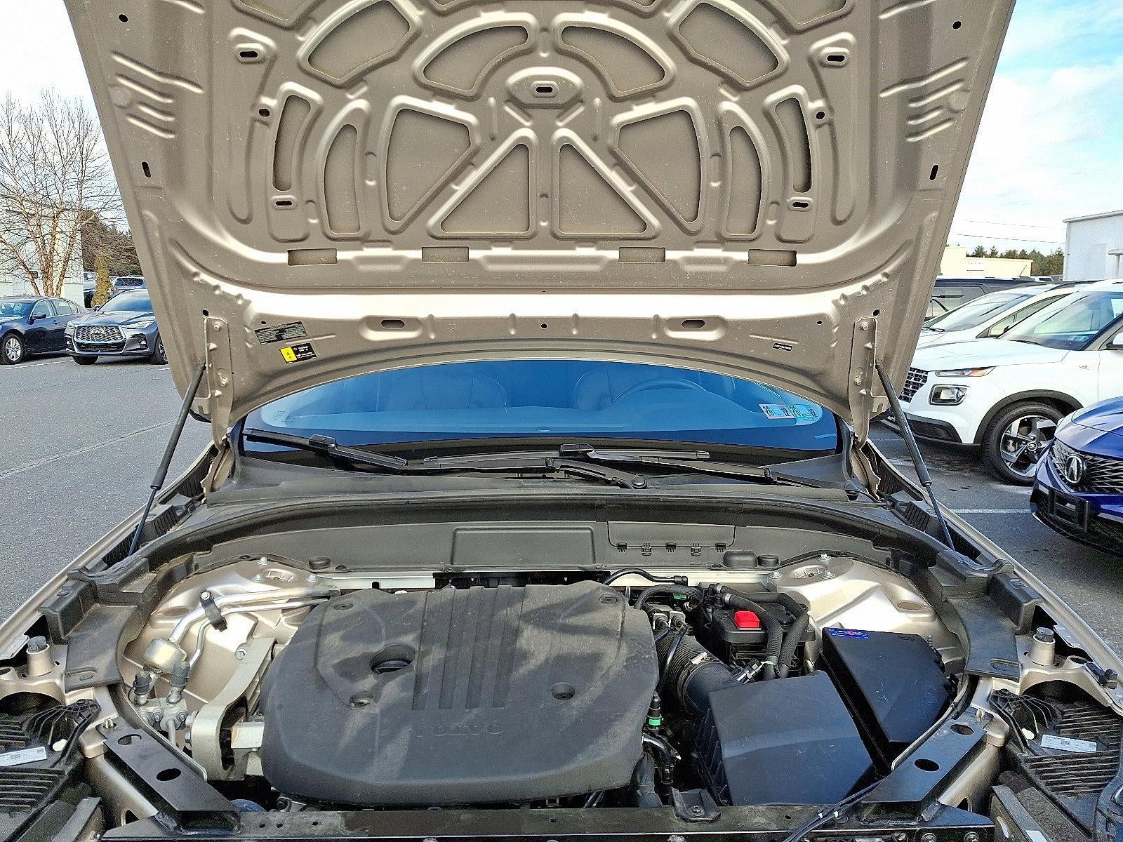 2025 Volvo XC60 B5 AWD Plus