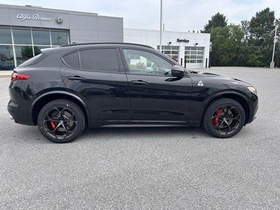 2022 Alfa Romeo Stelvio Quadrifoglio AWD