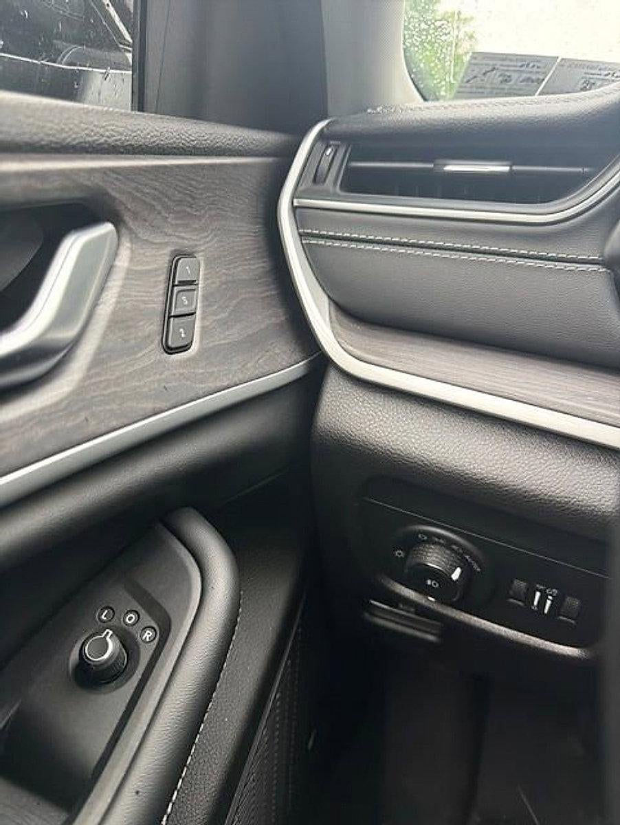 2022 Jeep Grand Cherokee Limited 4x4