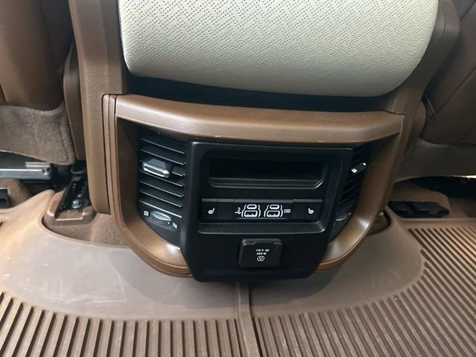 2019 RAM 1500 Laramie 4x4 Crew Cab 5'7" Box