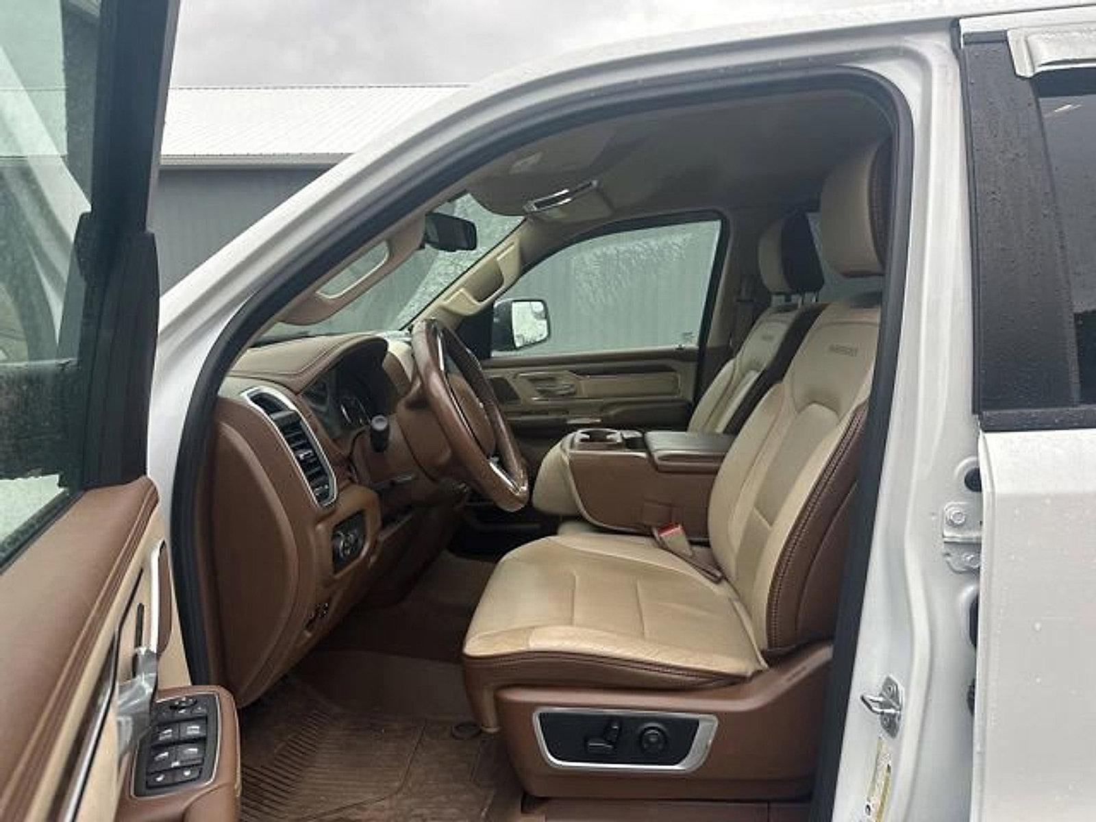 2019 RAM 1500 Laramie 4x4 Crew Cab 5'7" Box