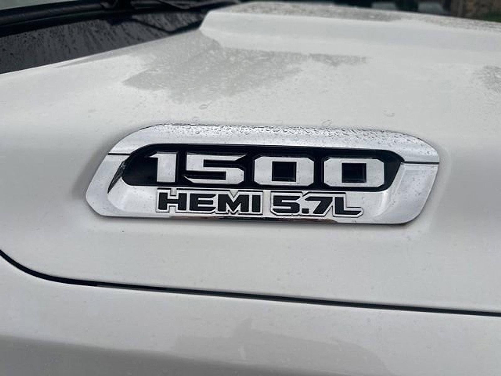 2019 RAM 1500 Laramie 4x4 Crew Cab 5'7" Box