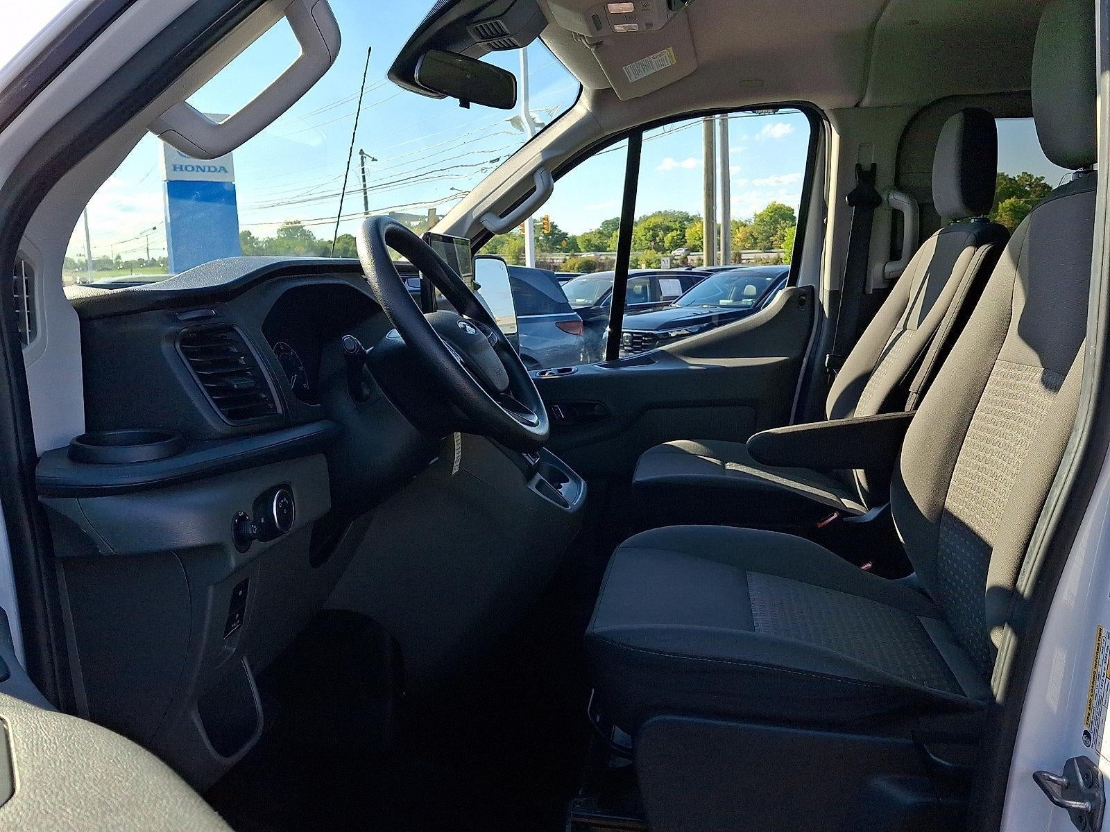 2023 Ford Transit Passenger Wagon T-350 148" Low Roof XLT RWD