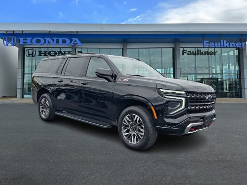 2025 Chevrolet Suburban Z71 **SUPER CLEAN**