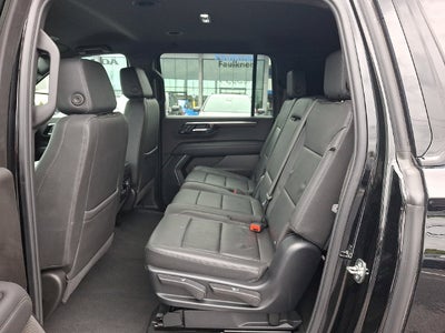 2025 Chevrolet Suburban Z71 **SUPER CLEAN**