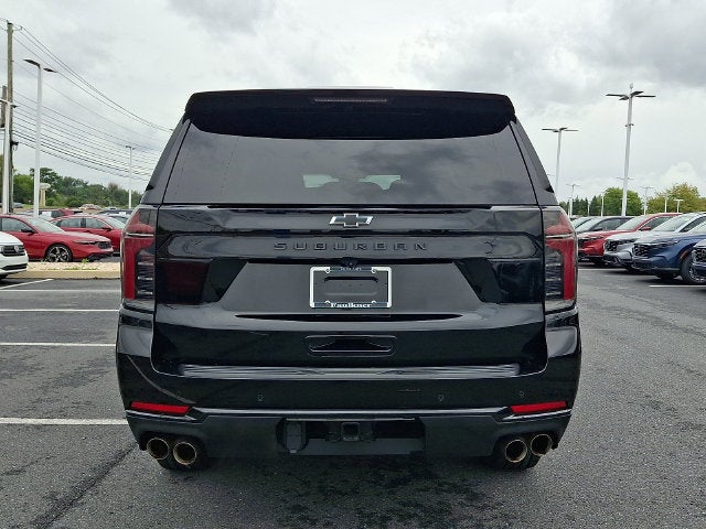 2025 Chevrolet Suburban Z71 **SUPER CLEAN**