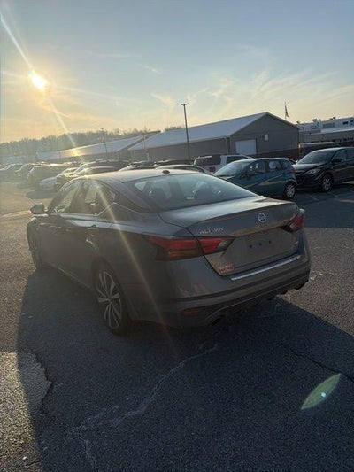 2021 Nissan Altima 2.5 SR AWD Sedan
