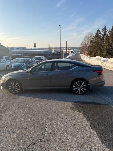 2021 Nissan Altima 2.5 SR AWD Sedan