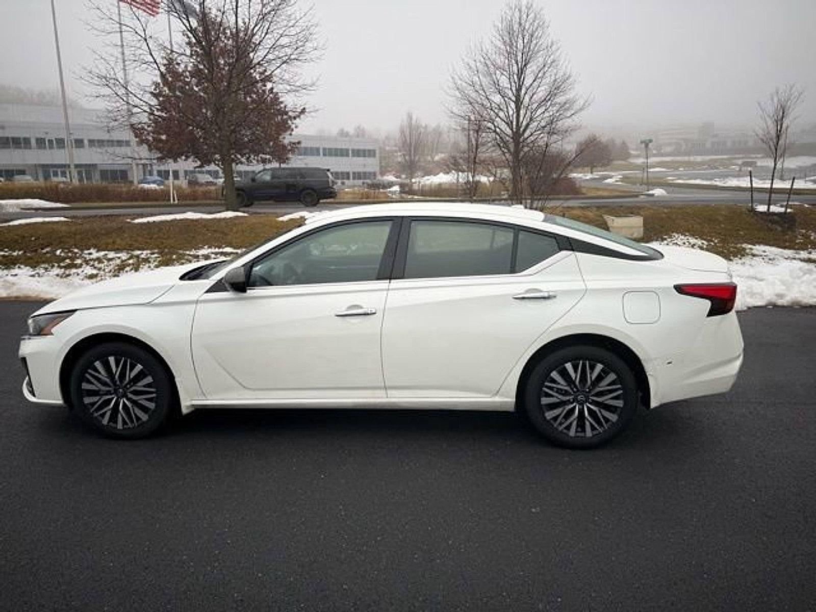 2023 Nissan Altima 2.5 SV AWD Sedan