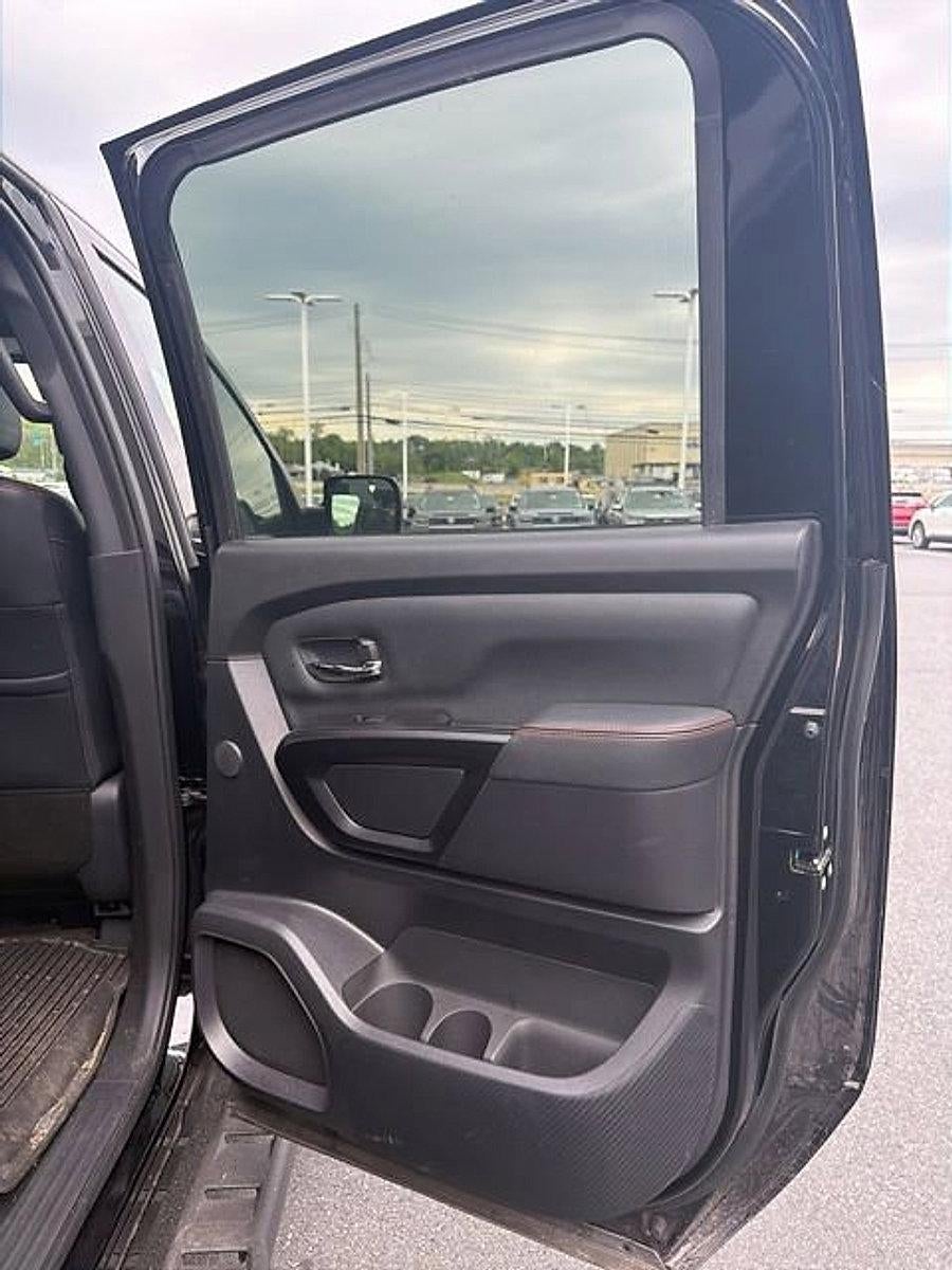 2024 Nissan Titan 4x4 Crew Cab PRO-4X