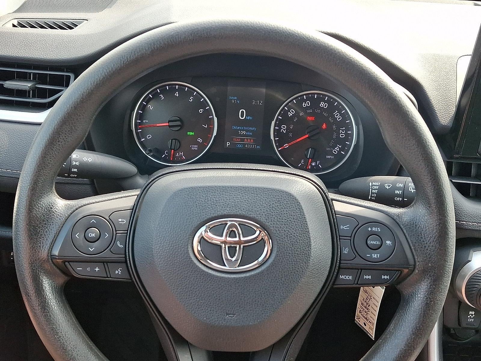 2020 Toyota RAV4 LE AWD (Natl)