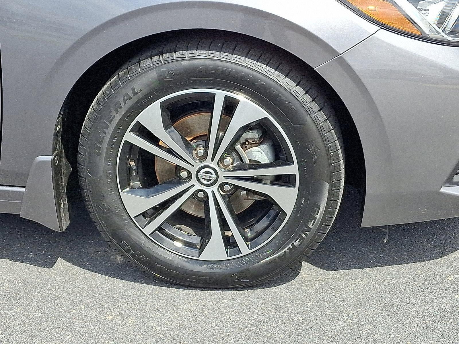 2023 Nissan Sentra SV CVT