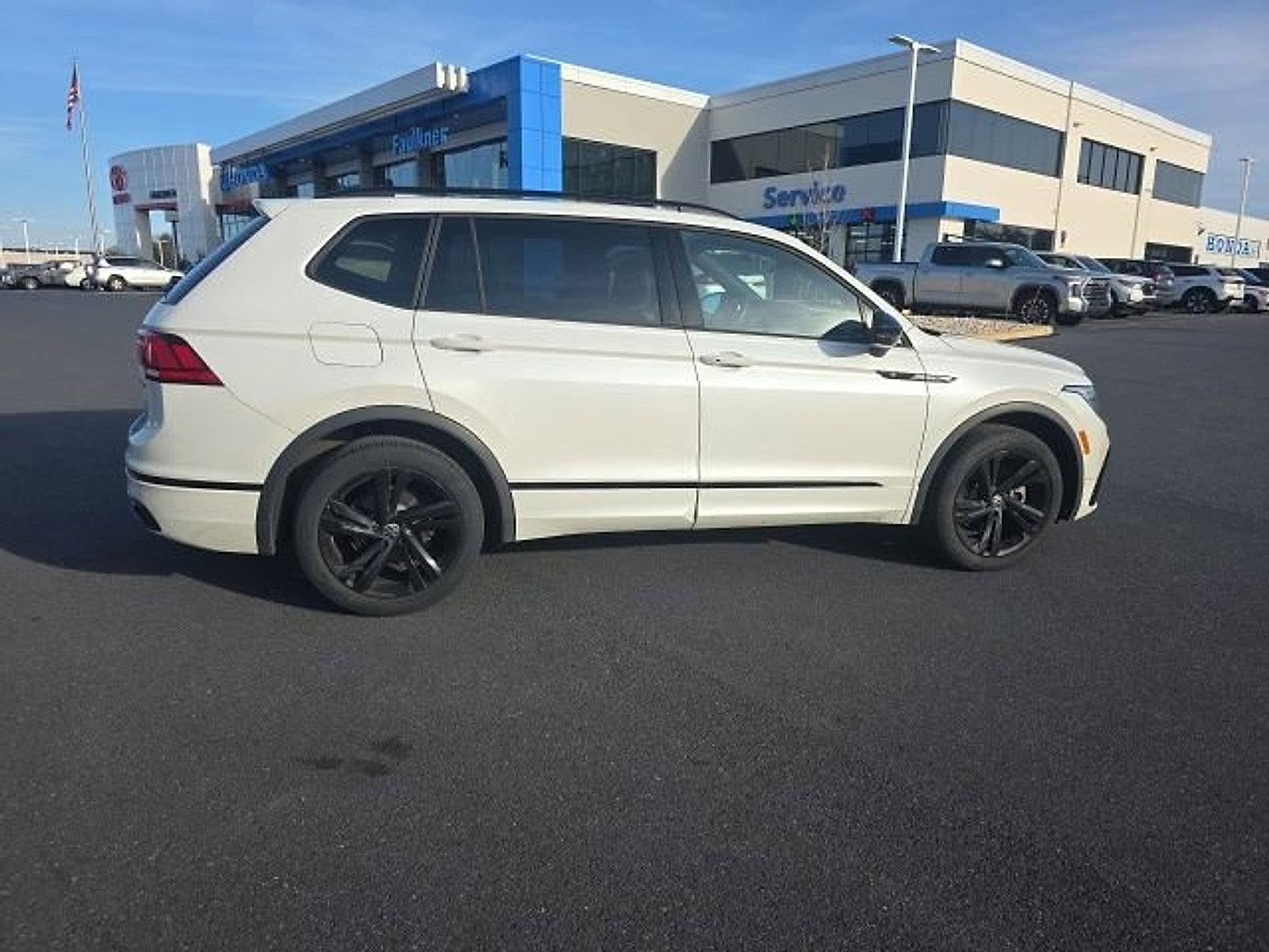 2023 Volkswagen Tiguan 2.0T SE R-Line Black 4MOTION