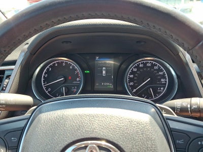 2018 Toyota Camry SE Auto (SE)