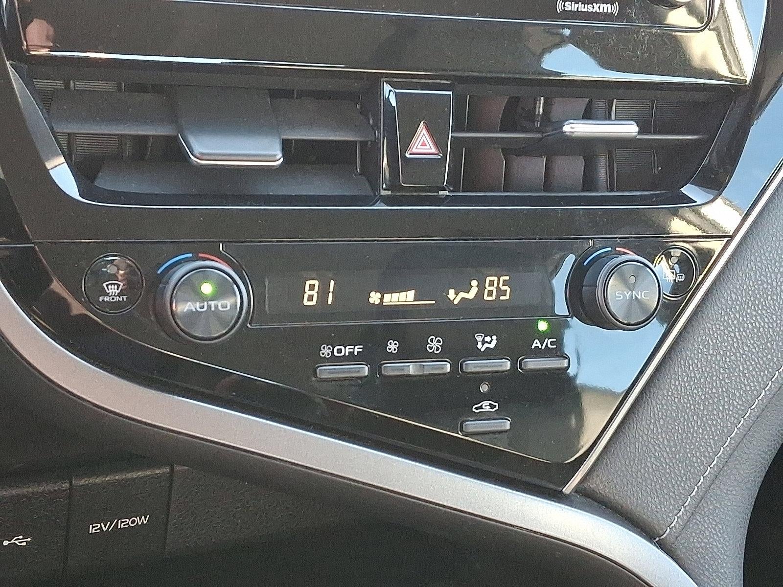 2022 Toyota Camry SE Auto (SE)