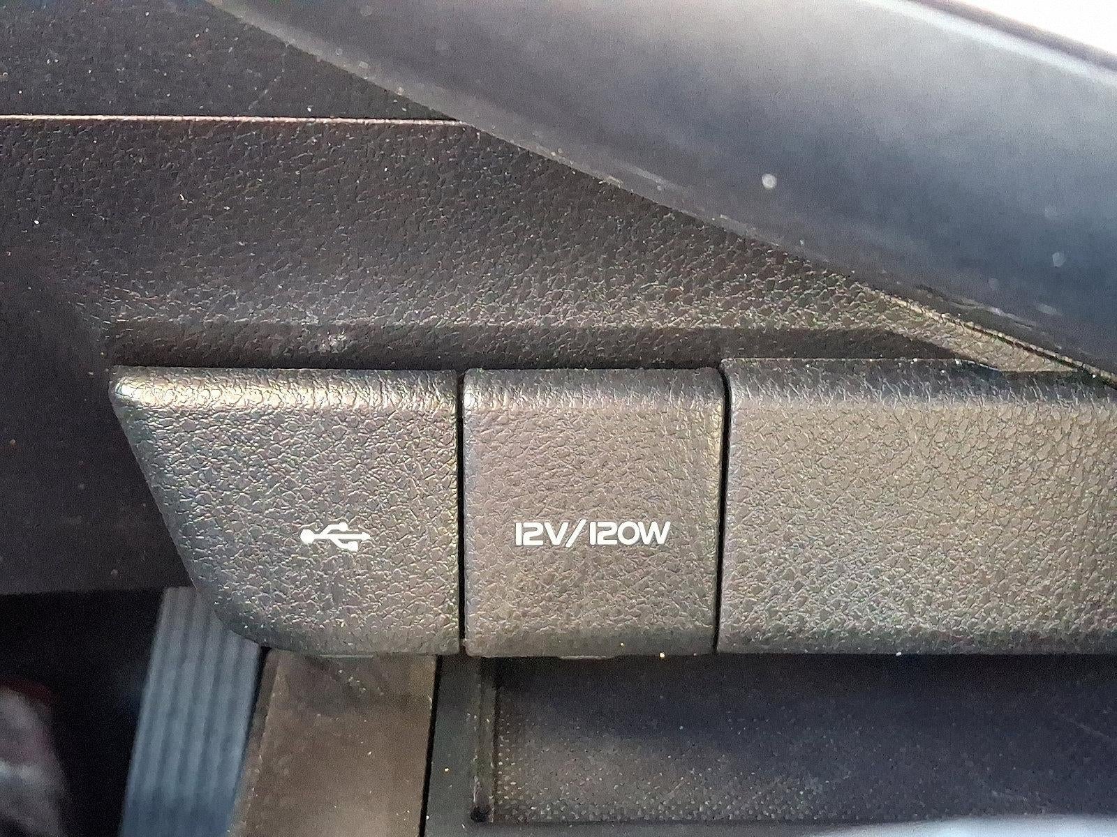 2022 Toyota Camry SE Auto (SE)