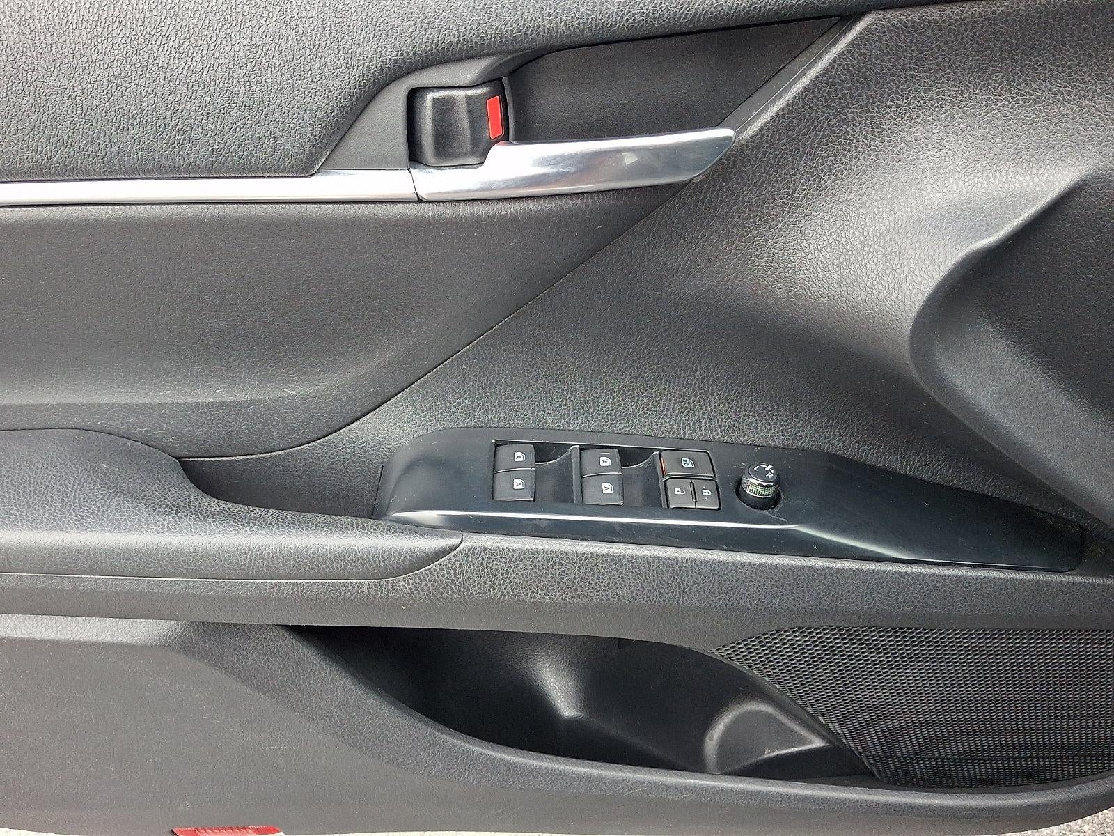 2020 Toyota Camry SE Auto AWD (Natl)