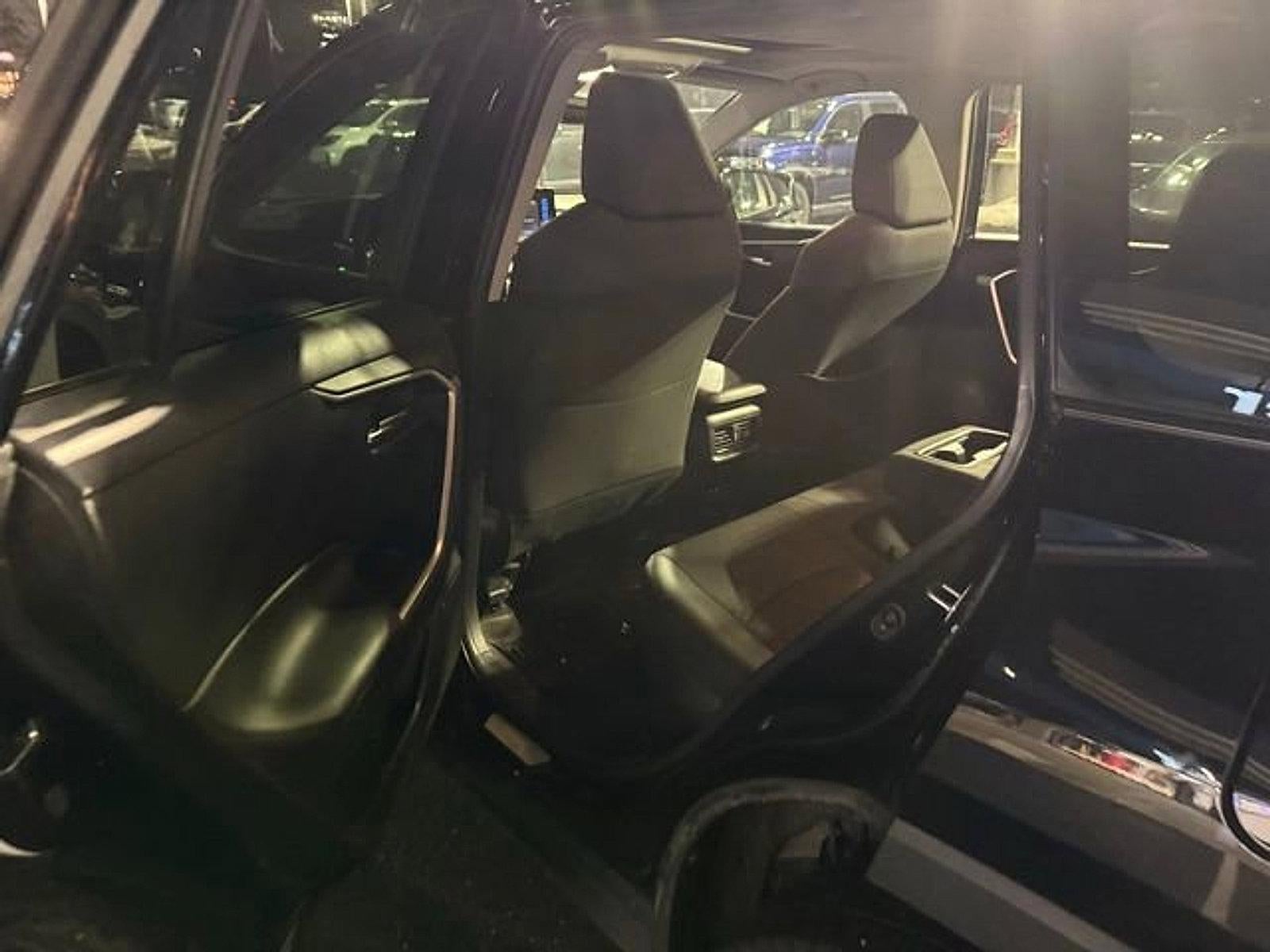 2021 Toyota RAV4 Hybrid XLE AWD (Natl)