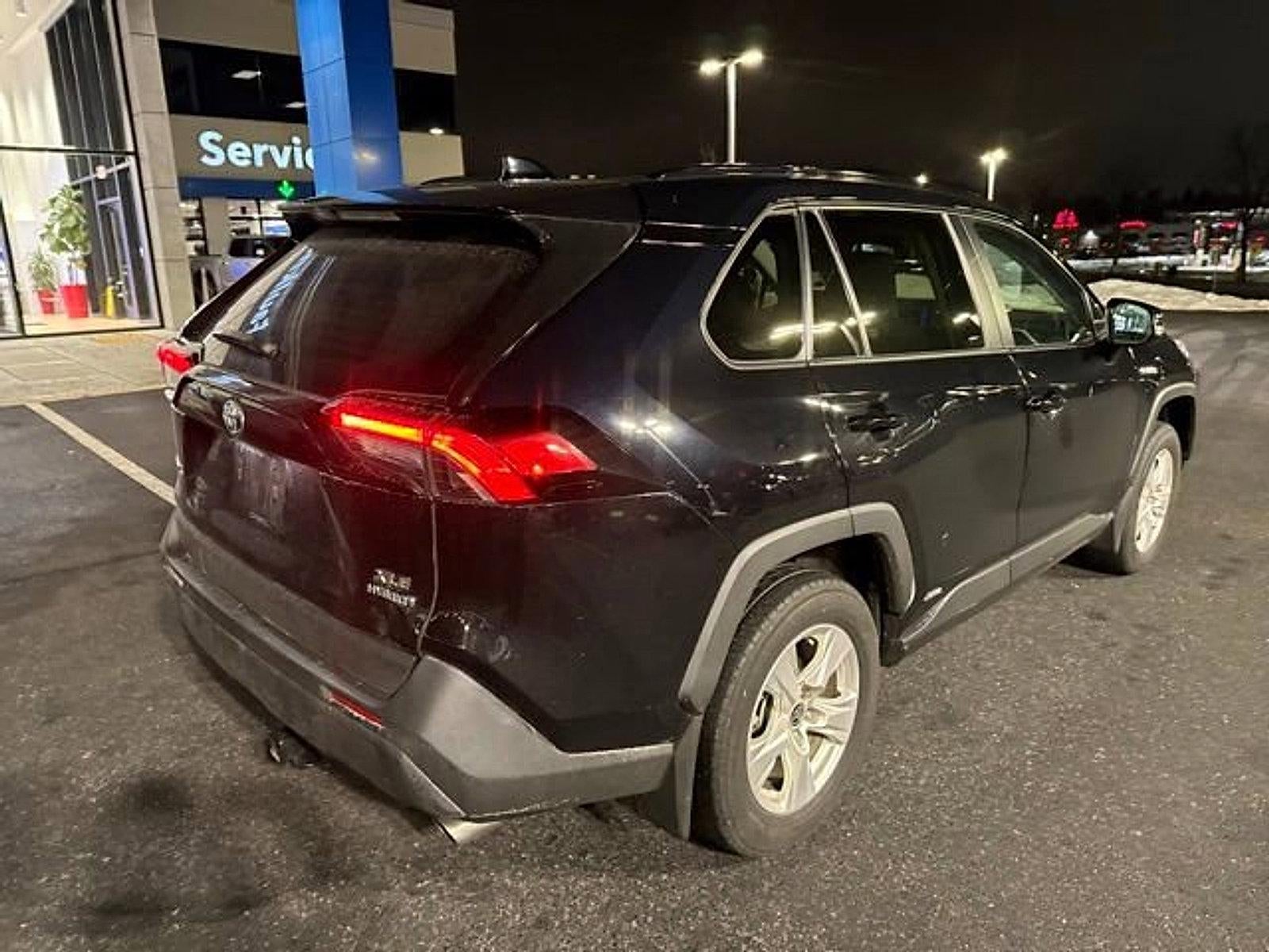 2021 Toyota RAV4 Hybrid XLE AWD (Natl)