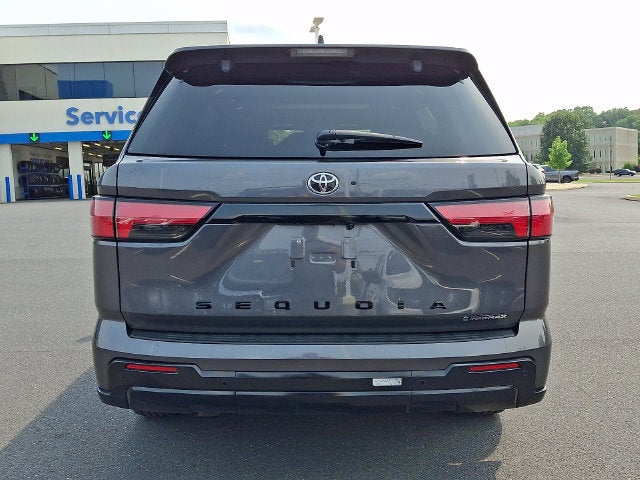 2026 Toyota Sequoia Limited 4WD (SE)