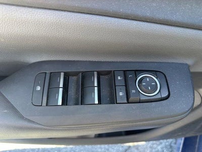 2023 Toyota Prius XLE AWD (Natl)