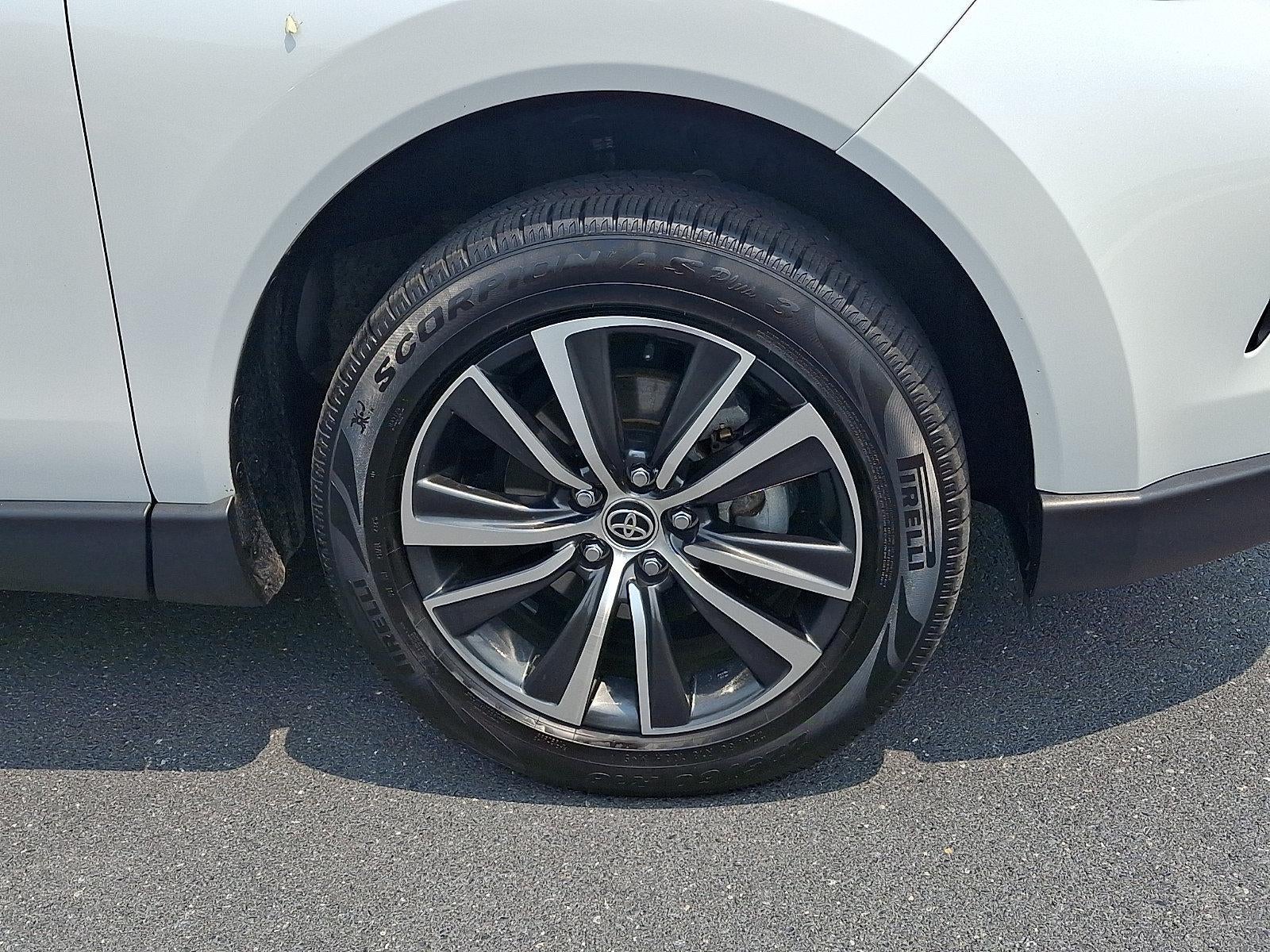 2024 Toyota Venza LE AWD (GS)