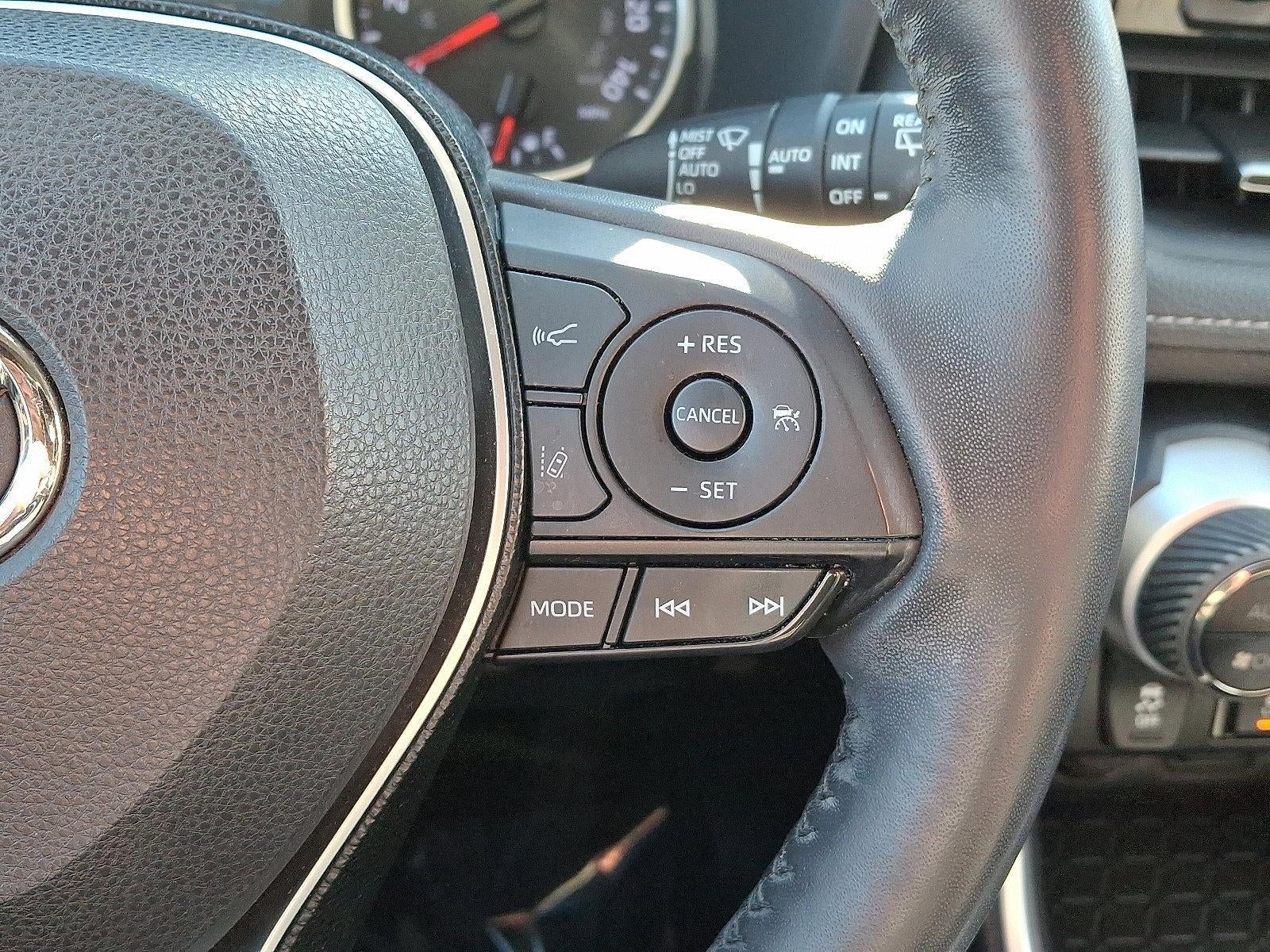 2020 Toyota RAV4 XLE Premium AWD (Natl)