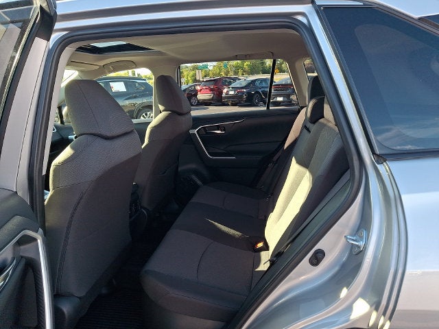 2022 Toyota RAV4 Hybrid XLE AWD (Natl)