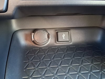 2022 Toyota RAV4 Hybrid XLE AWD (Natl)
