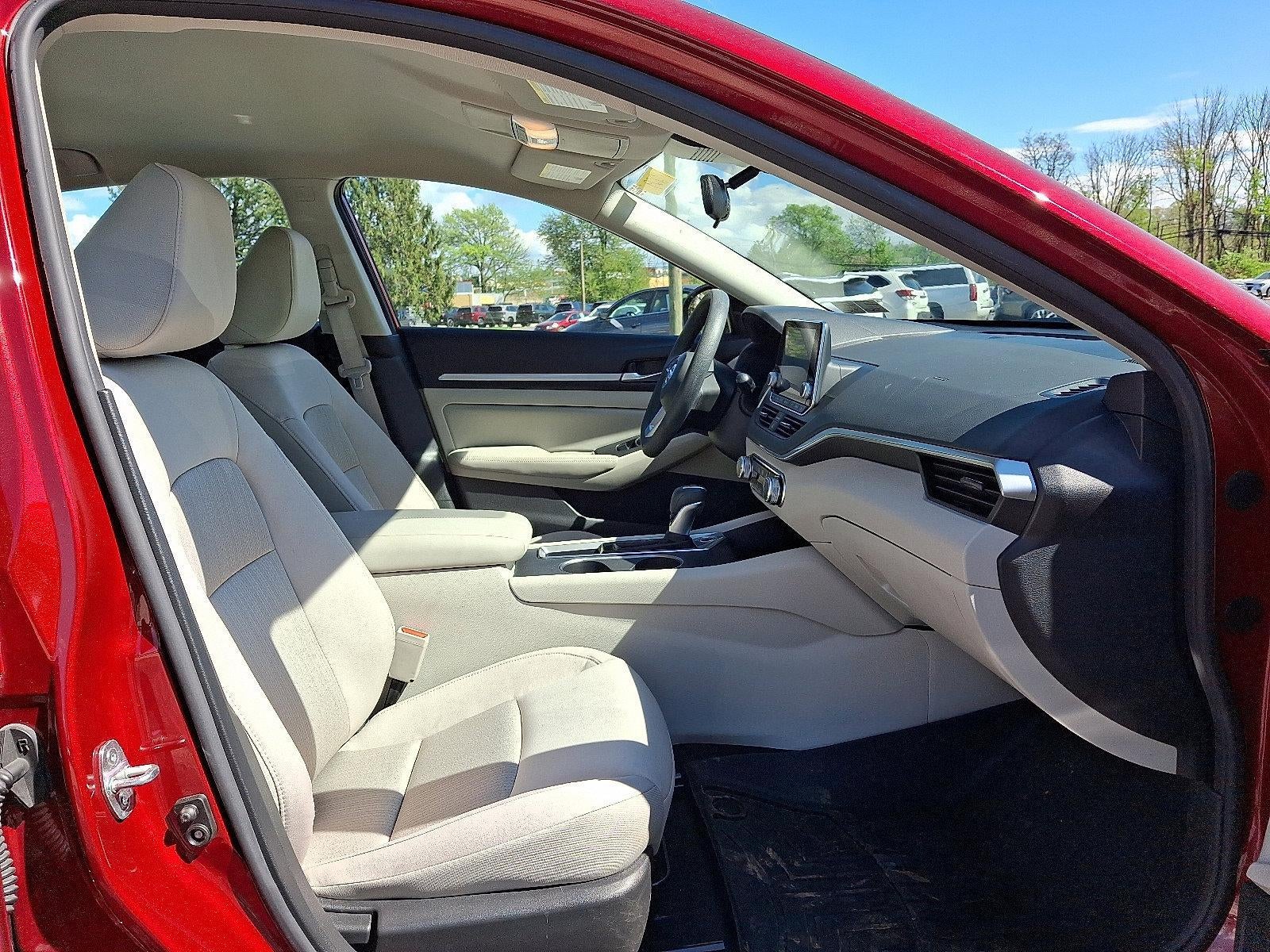 2022 Nissan Altima 2.5 SV Sedan