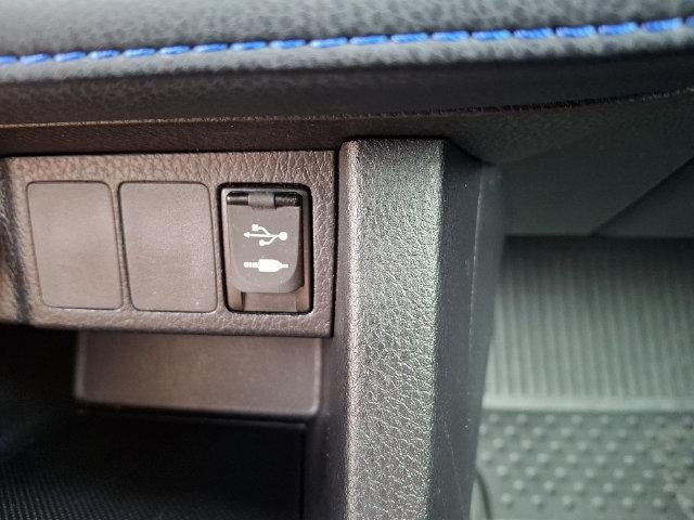 2019 Toyota Corolla SE CVT (Natl)