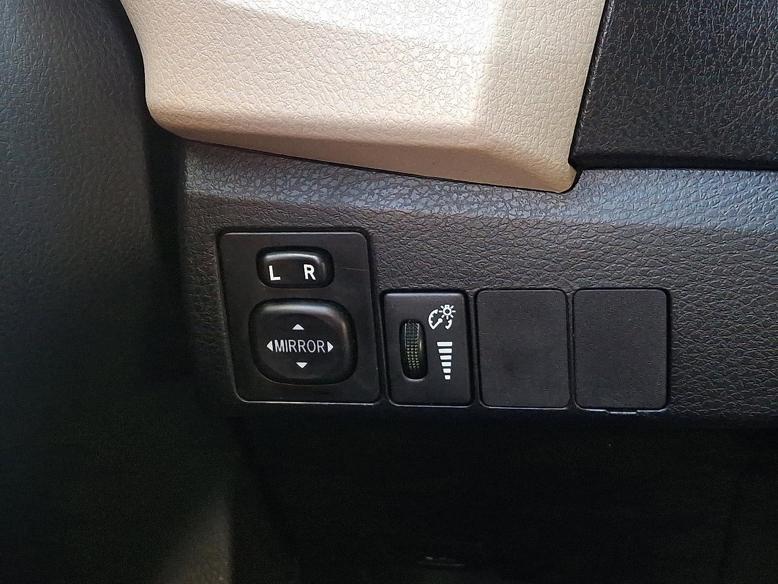 2014 Toyota Corolla 4dr Sdn CVT Auto LE (Natl)